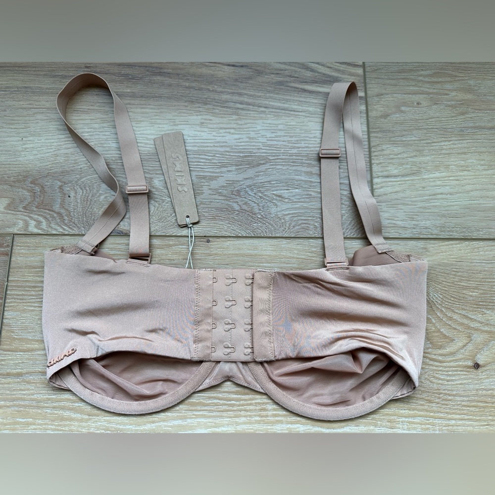 SKIMS Bra - Picture 10 of 12